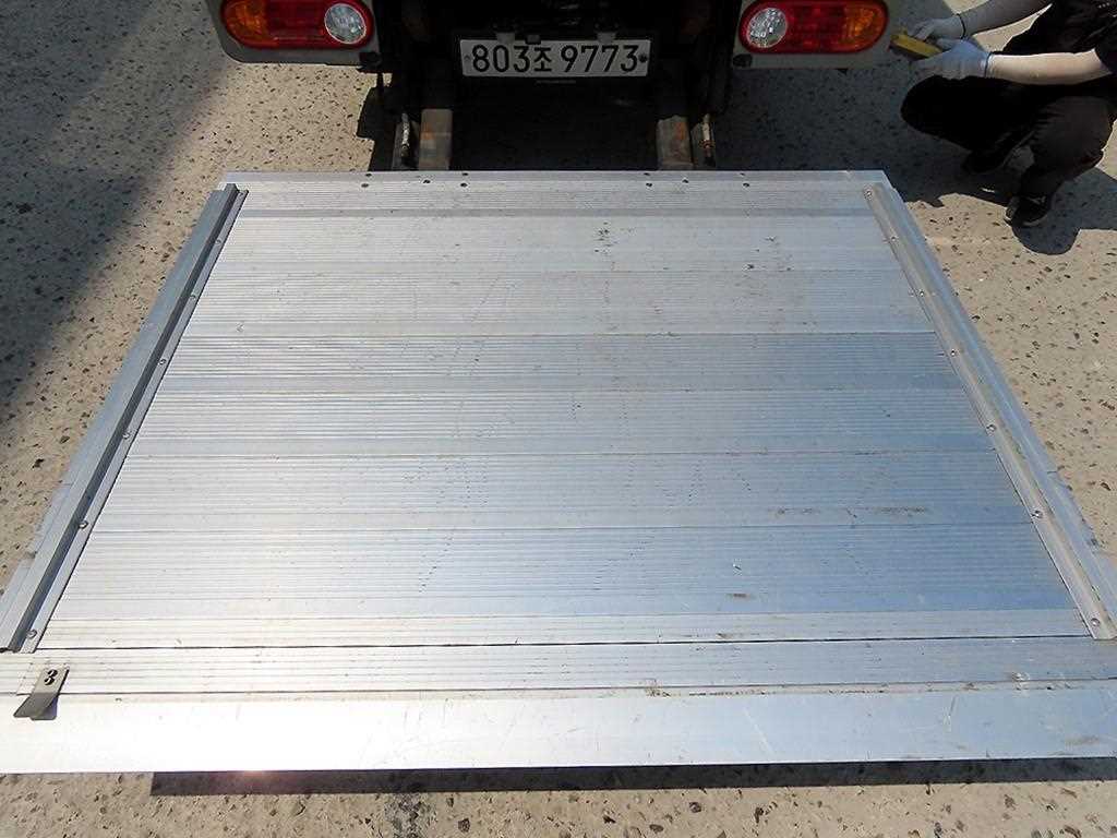 Small Truck Top_Integrated Top Powergate - Vista 8
