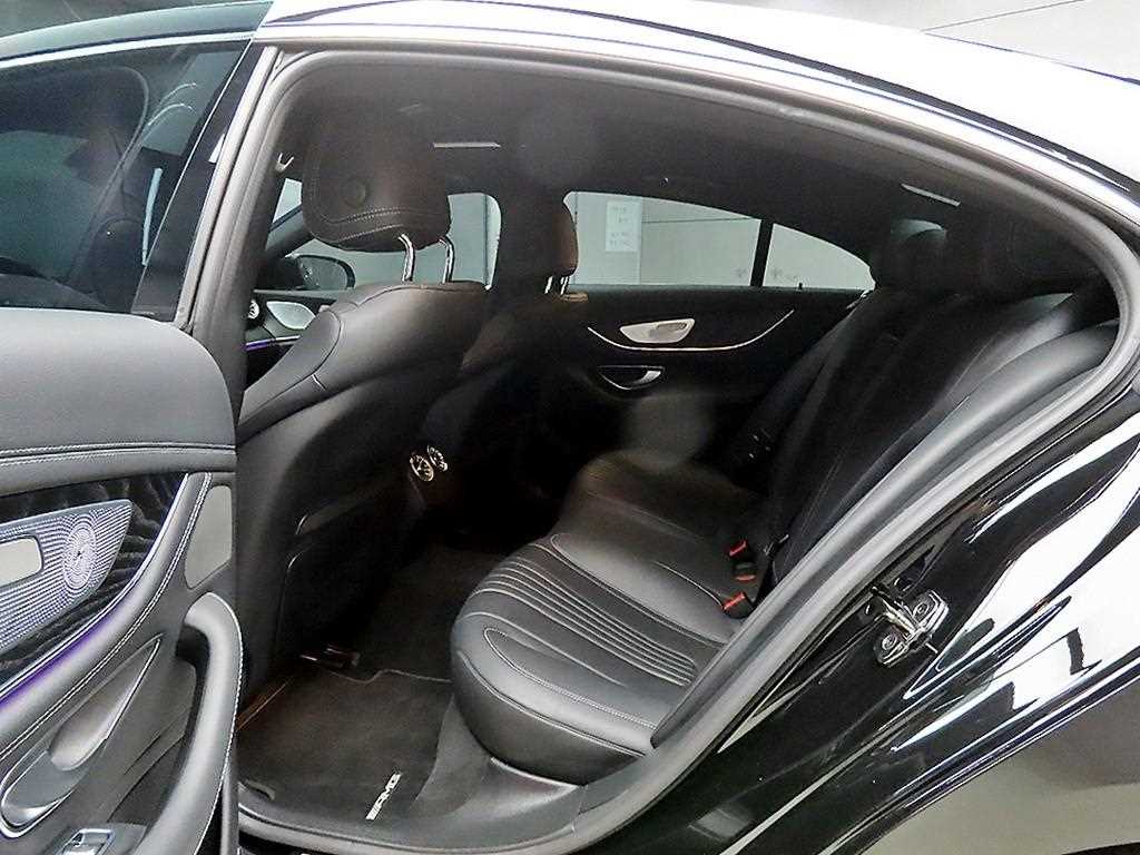 Mercedes Benz CLS Class - Vista 8