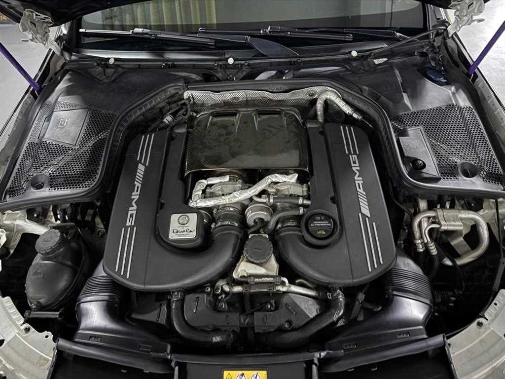 Mercedes Benz C Class - Vista 10