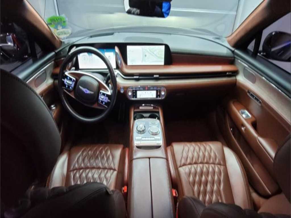 Genesis G90 - Vista 8