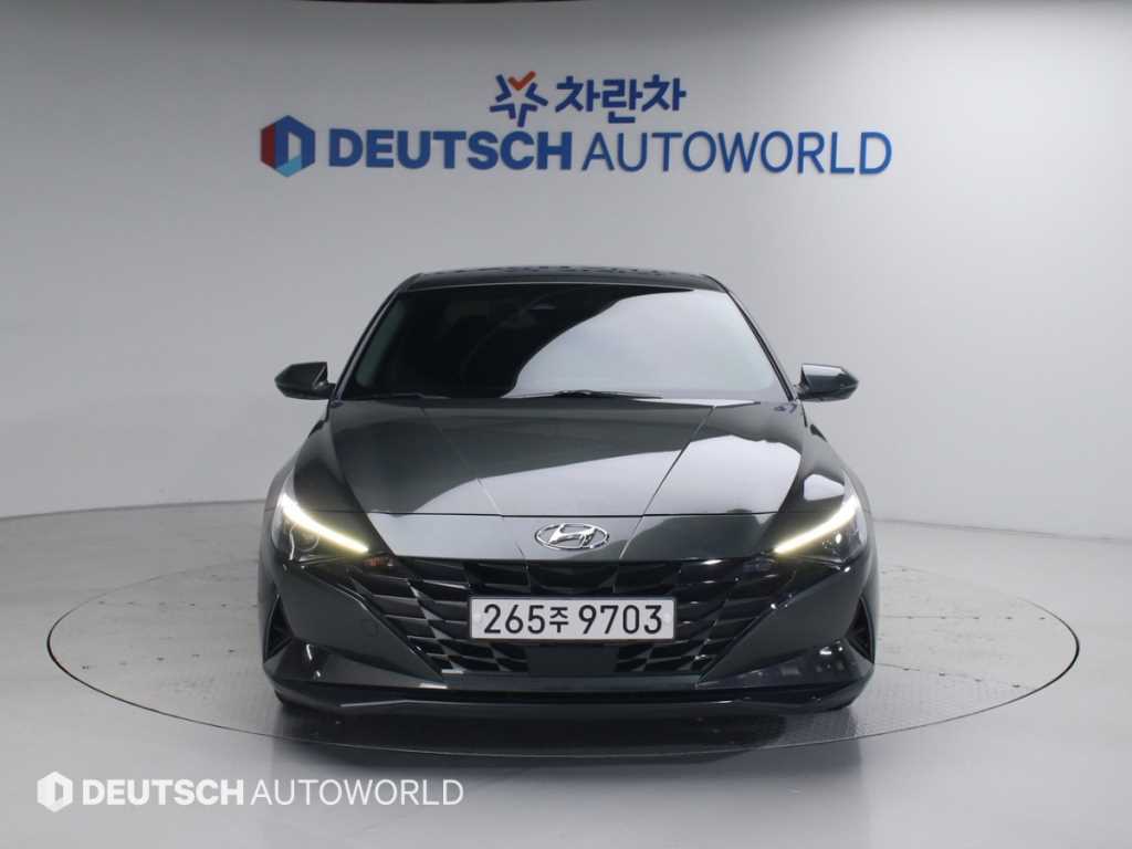 HYUNDAI Avante - Vista 3