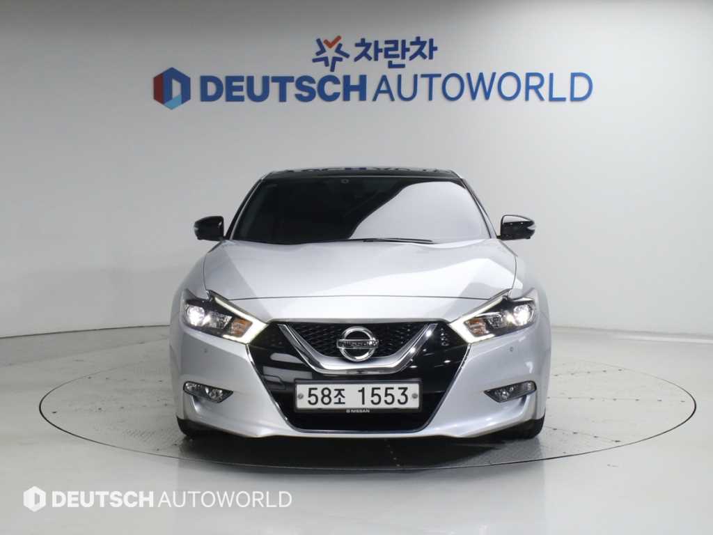 Nissan Maxima - Vista 3