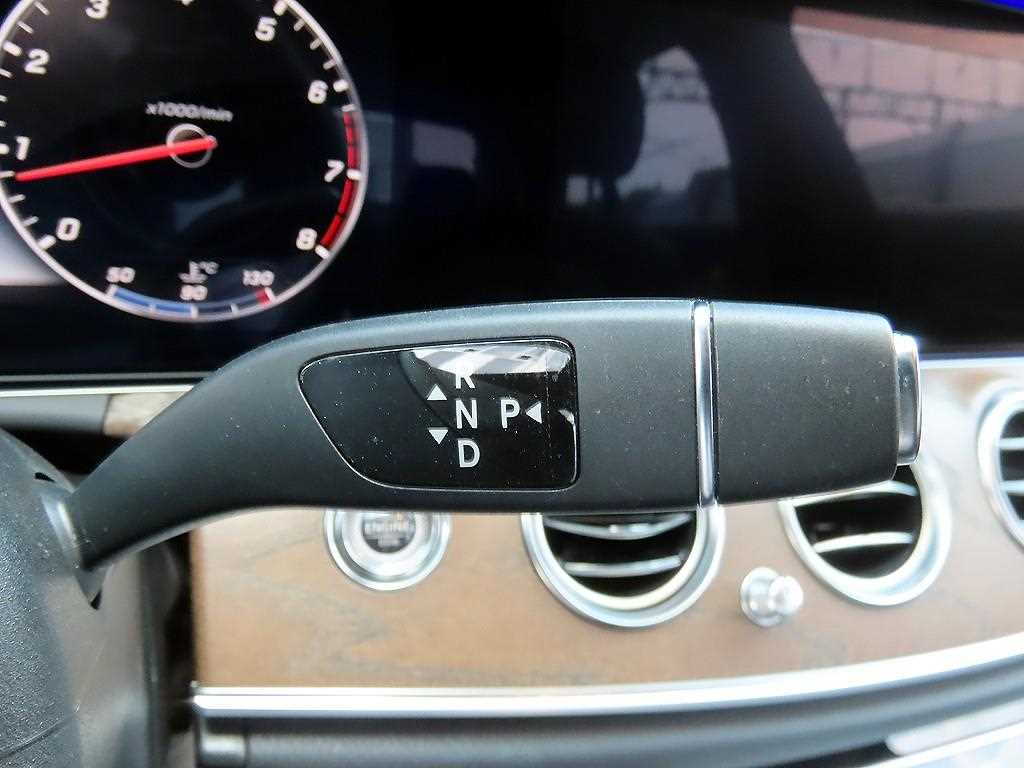 Mercedes Benz E class 2017 Negro - Importación desde Corea - HF Imports Iquique - Foto 13