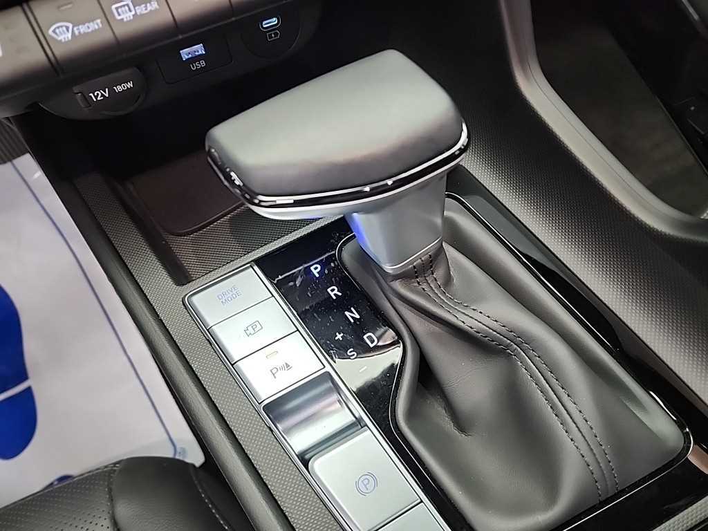 HYUNDAI Avante - Vista 10