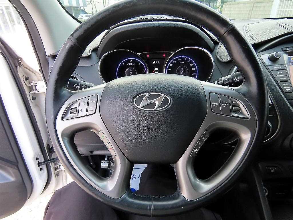 HYUNDAI Tucson - Vista 10