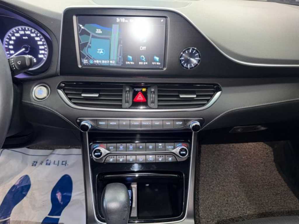 HYUNDAI Grandeur - Vista 12