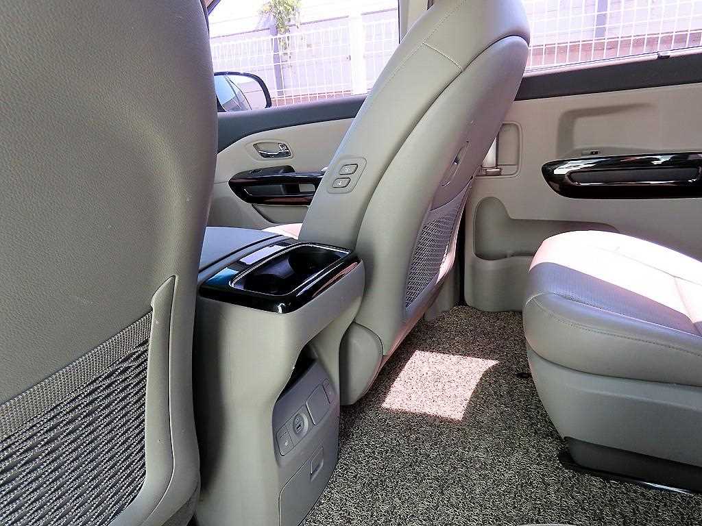 KIA Carnival 2018 Gris - Importación desde Corea - HF Imports Iquique - Foto 18