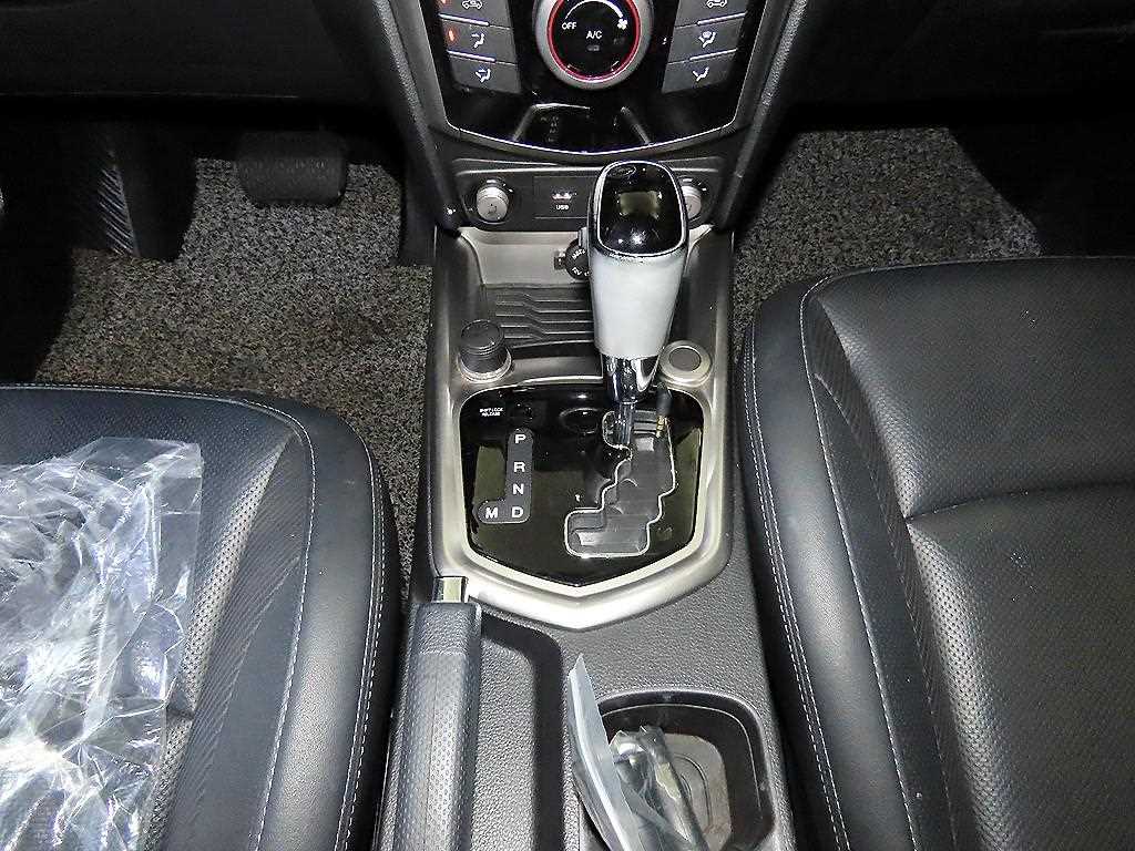 Ssangyong Tivoli 2015 Azul - Importación desde Corea - HF Imports Iquique - Foto 14
