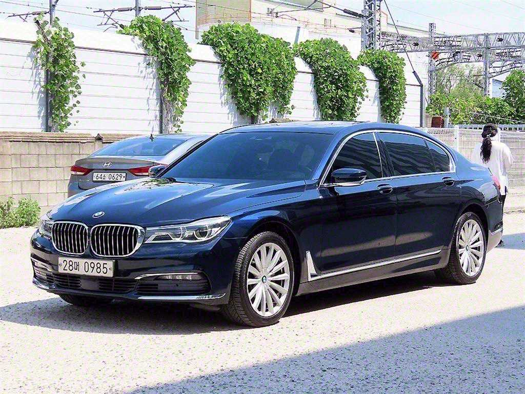 BMW 7 Series - Vista 2