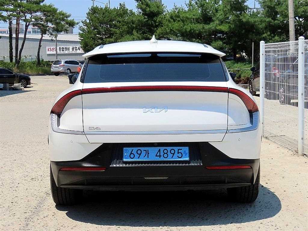 KIA EV6 - Vista 6
