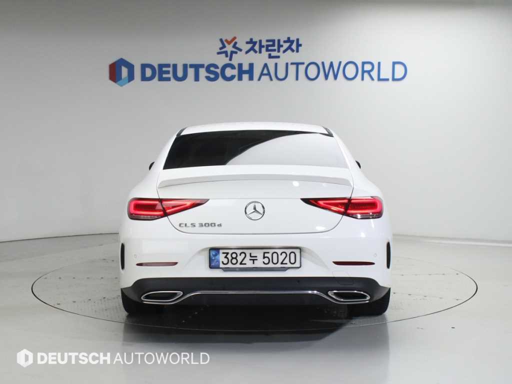 Mercedes Benz CLS Class - Vista 6