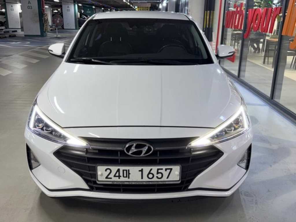 HYUNDAI Avante 2018 Blanco - Importación desde Corea - HF Imports Iquique - Foto 1