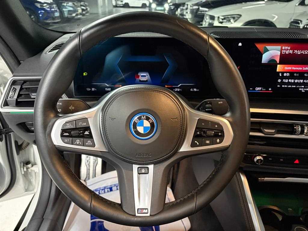 BMW i4 - Vista 8