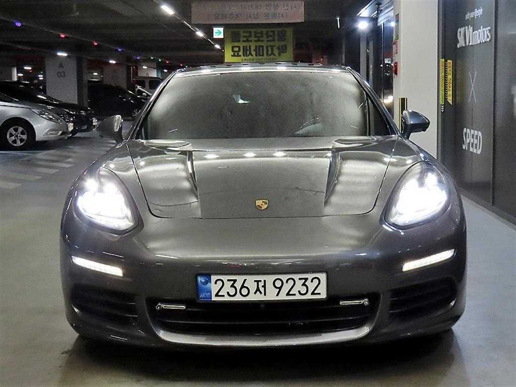 Porsche Panamera - Vista 2