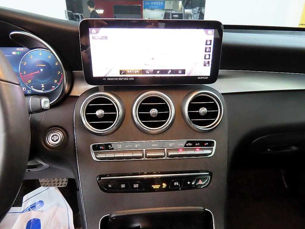 Mercedes Benz GLC Class 2020 Blanco - Importación desde Corea - HF Imports Iquique - Foto 16