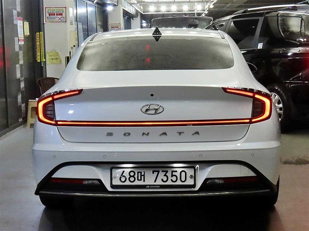 HYUNDAI Sonata - Vista 7