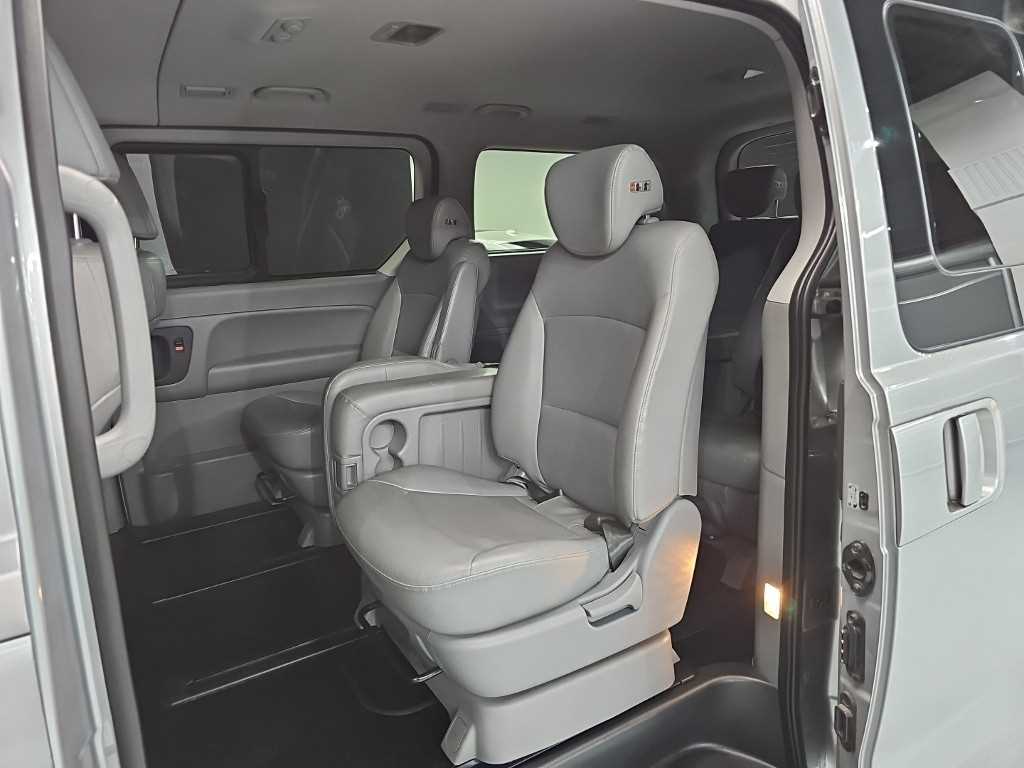 HYUNDAI Starex 2018 Plateado - Importación desde Corea - HF Imports Iquique - Foto 14