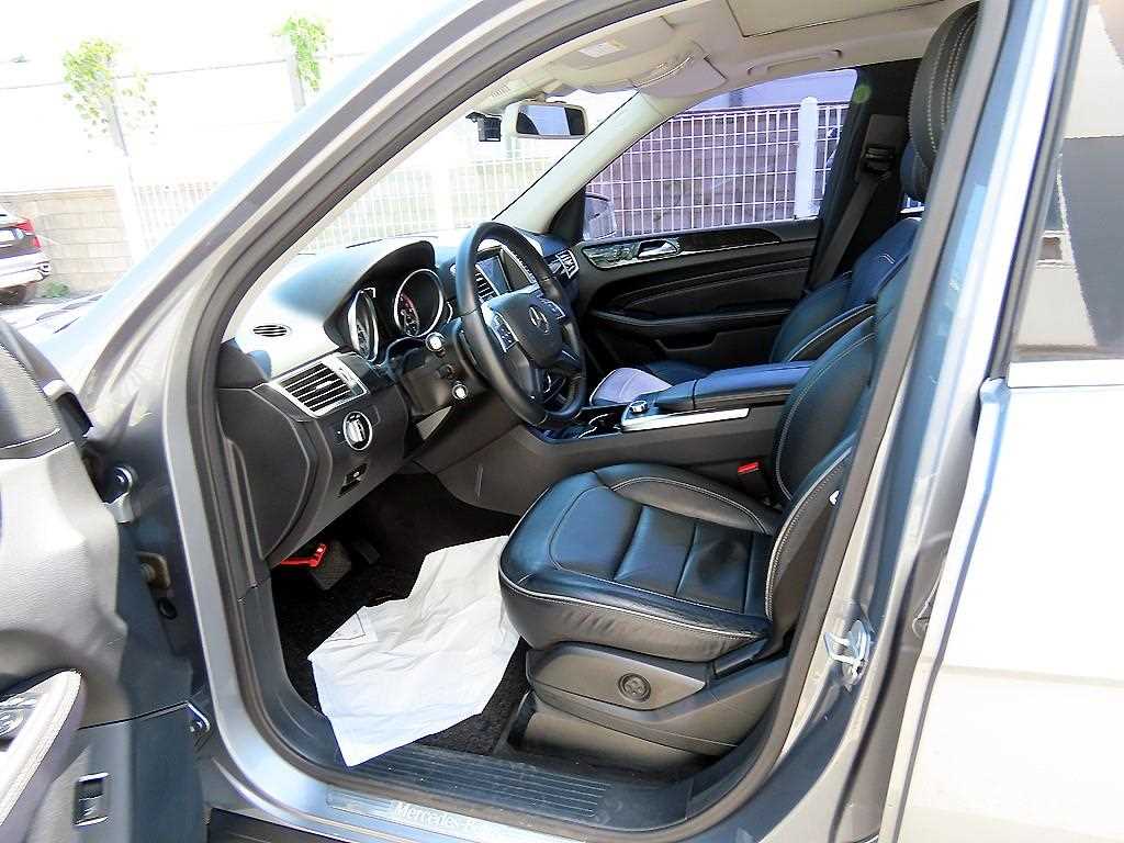 Mercedes Benz M Class - Vista 7