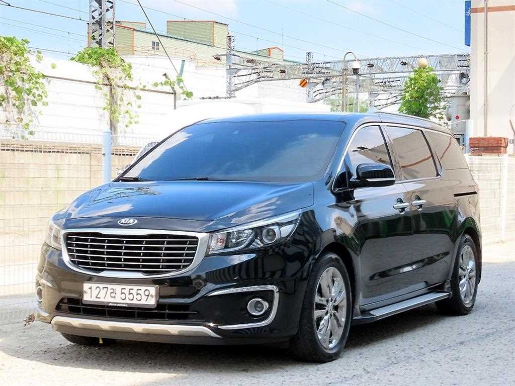 KIA Carnival - Vista 2