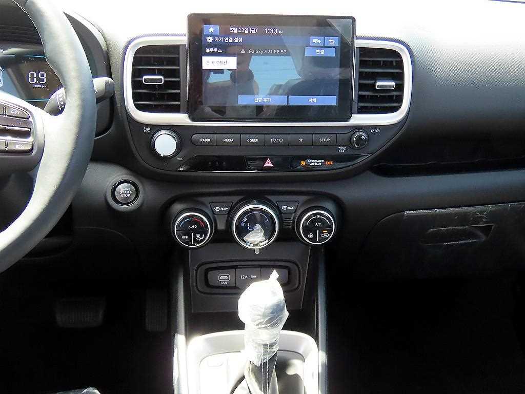 HYUNDAI Venue - Vista 12
