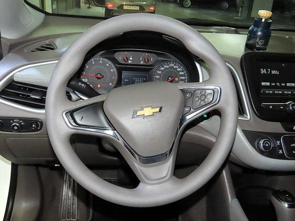 Chevrolet Malibu - Vista 10