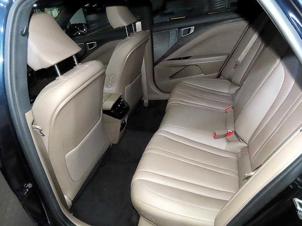 KIA K8 - Vista 9