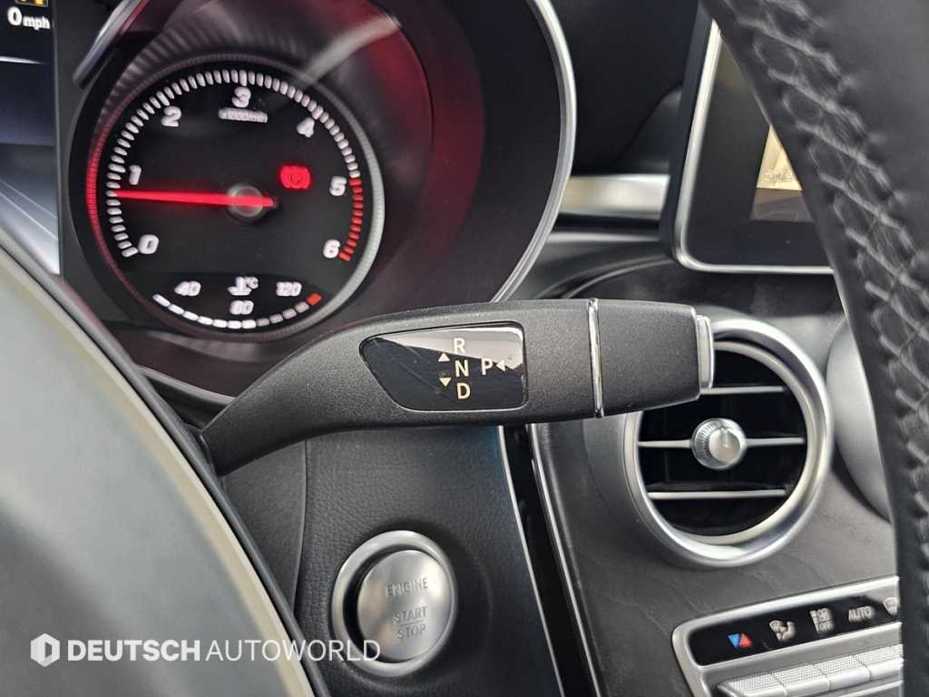 Mercedes Benz GLC Class - Vista 11