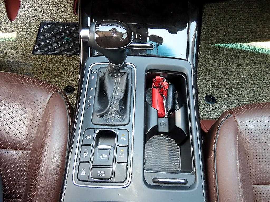 KIA Sorento - Vista 12