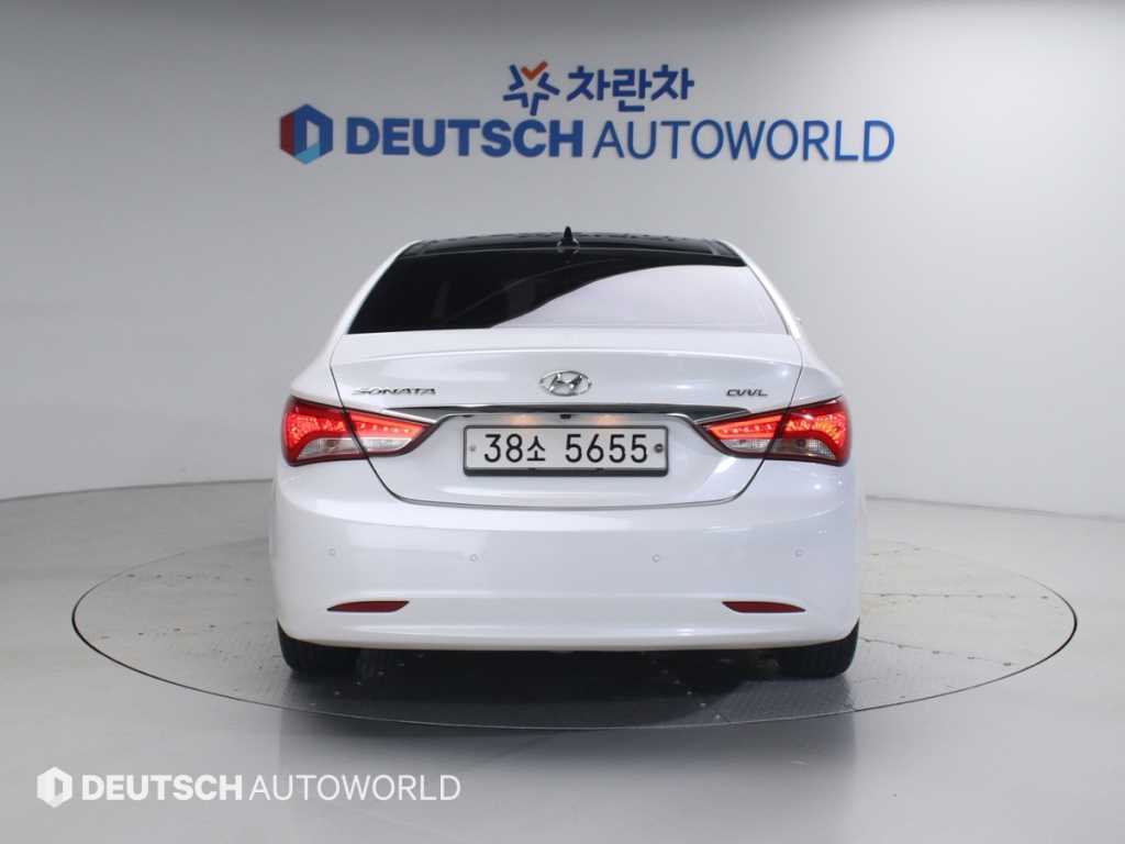HYUNDAI Sonata - Vista 6