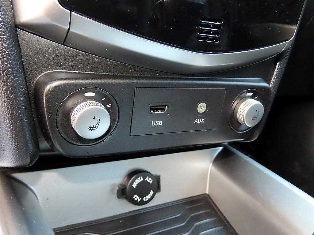 Ssangyong Tivoli 2015 Blanco - Importación desde Corea - HF Imports Iquique - Foto 18