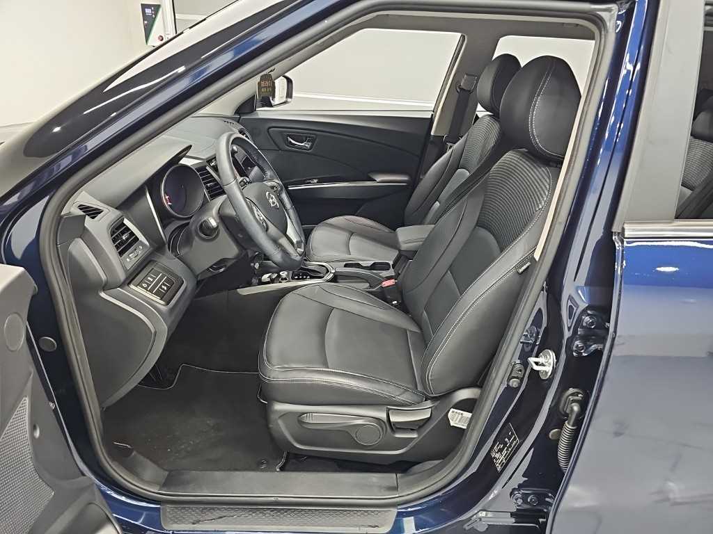 Ssangyong Tivoli 2018 Azul - Importación desde Corea - HF Imports Iquique - Foto 13