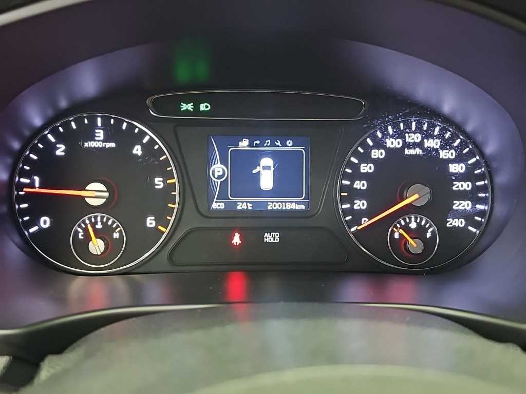 KIA Sorento - Vista 8