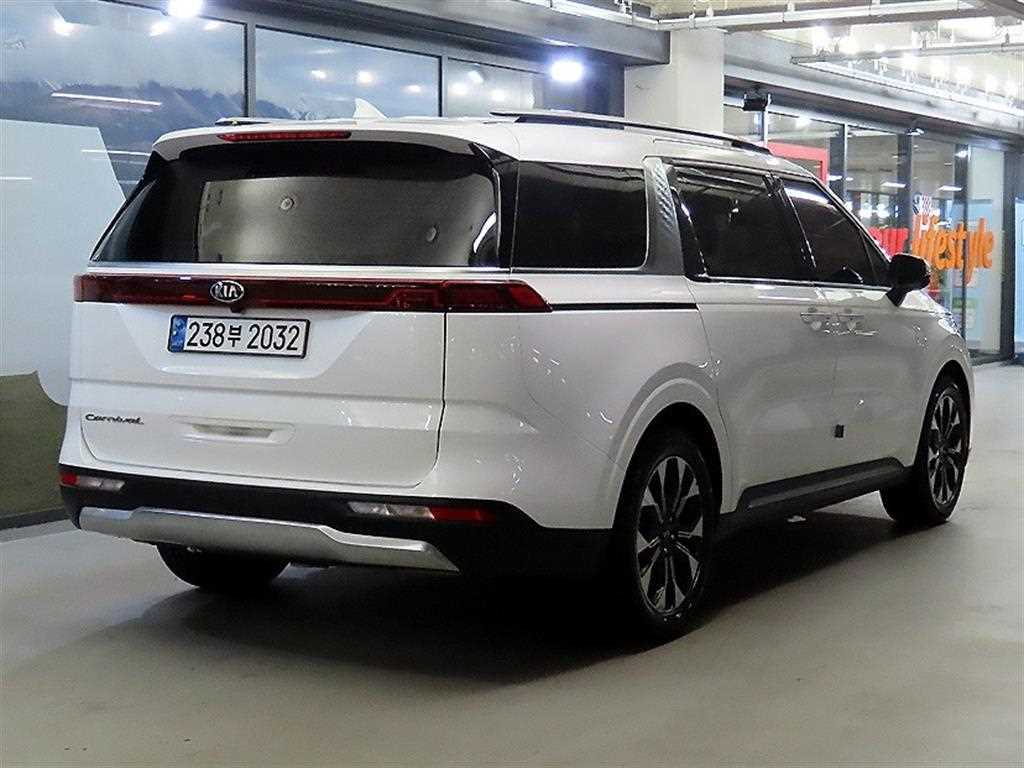 KIA Carnival - Vista 6
