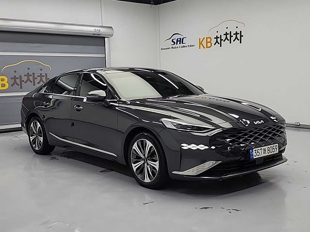 KIA K8 - Vista 7