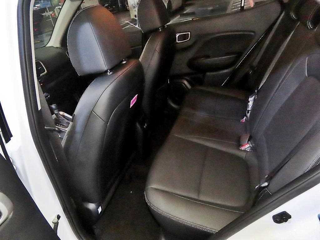 HYUNDAI Venue - Vista 9
