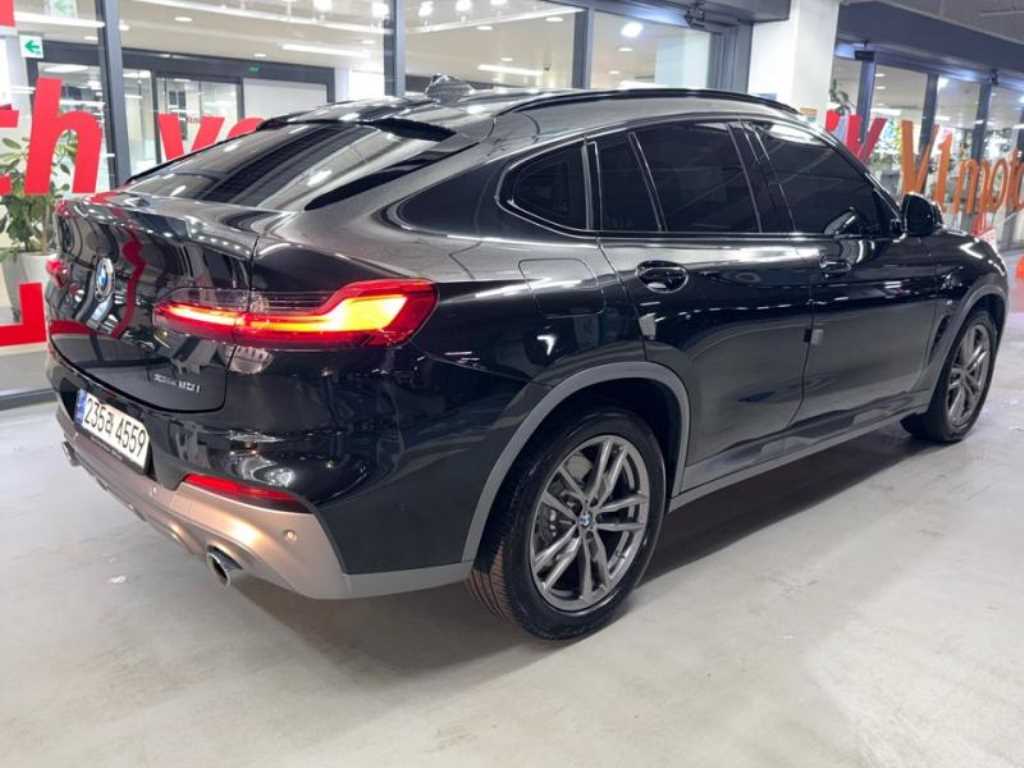 BMW X4 - Vista 4