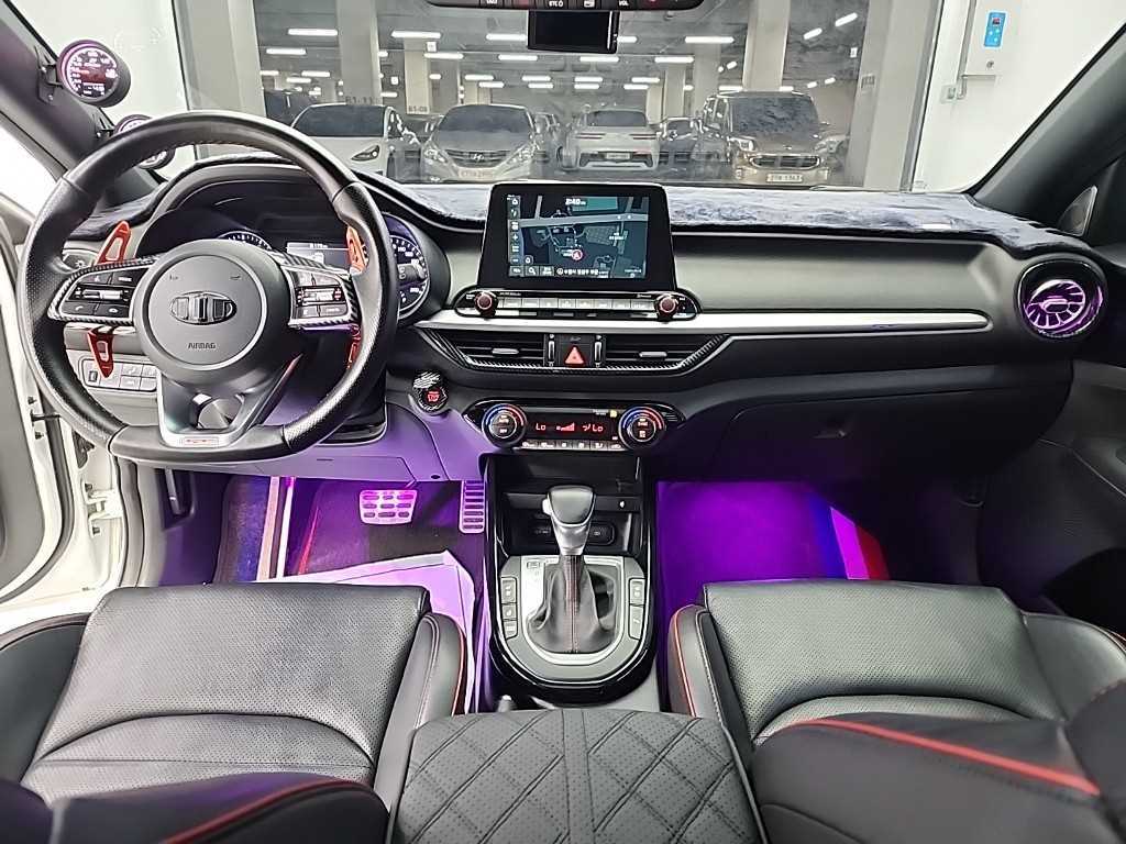 KIA K3 - Vista 10
