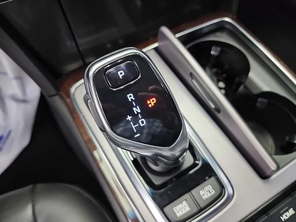 HYUNDAI Equus - Vista 10