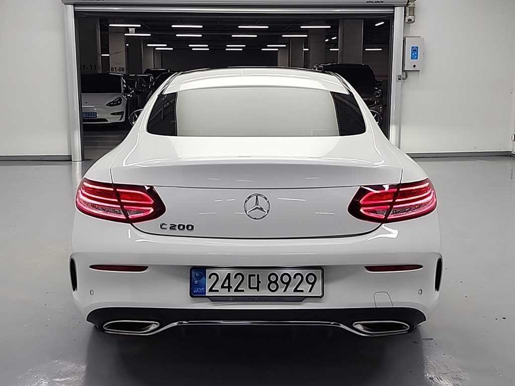 Mercedes Benz C Class - Vista 3