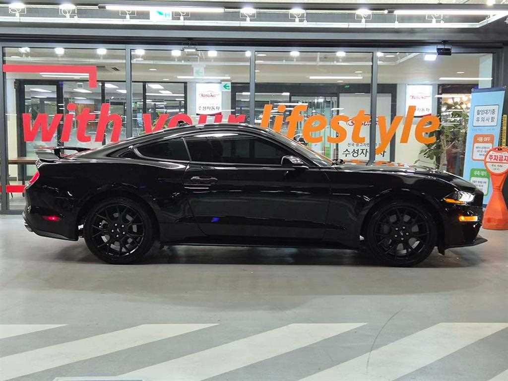 Ford Mustang - Vista 3