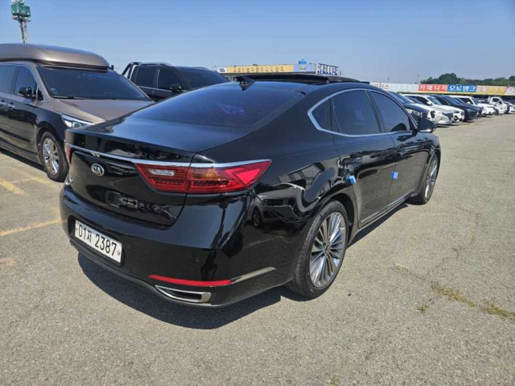 KIA K7 - Vista 9