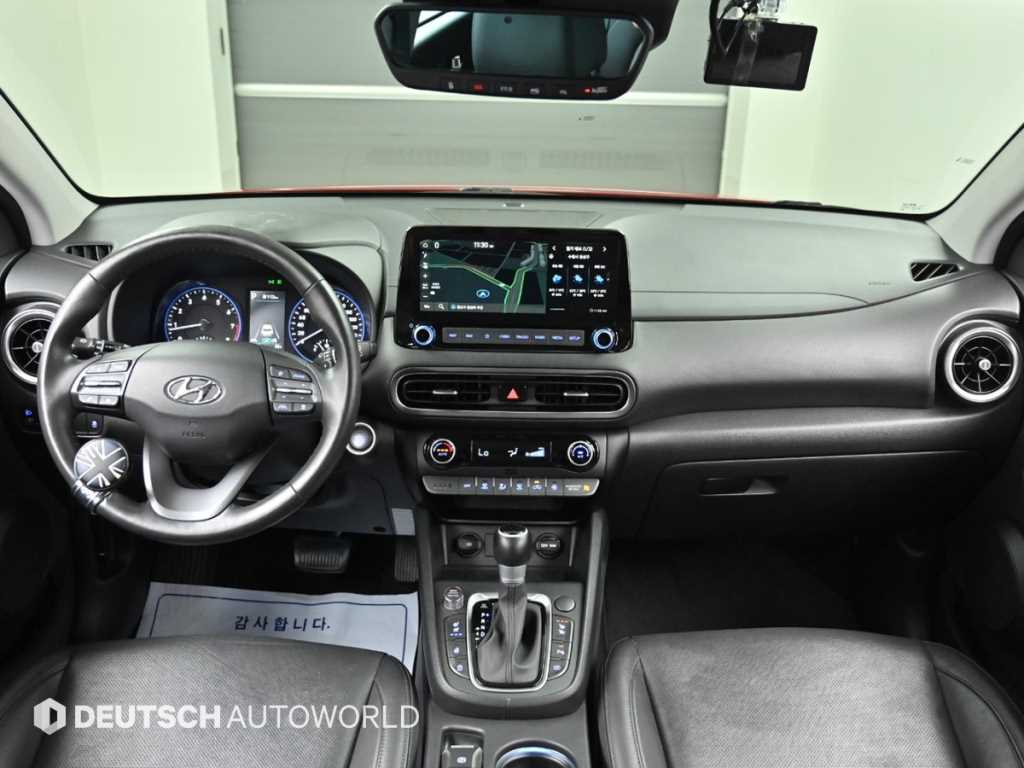 HYUNDAI Kona - Vista 9