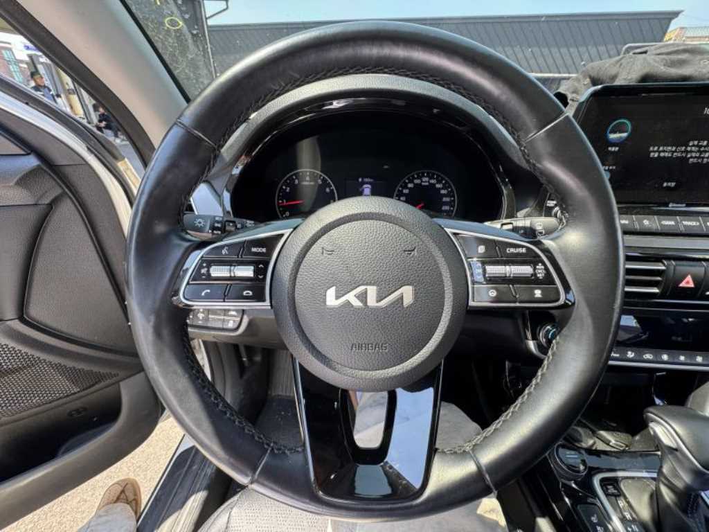 KIA Seltos - Vista 7