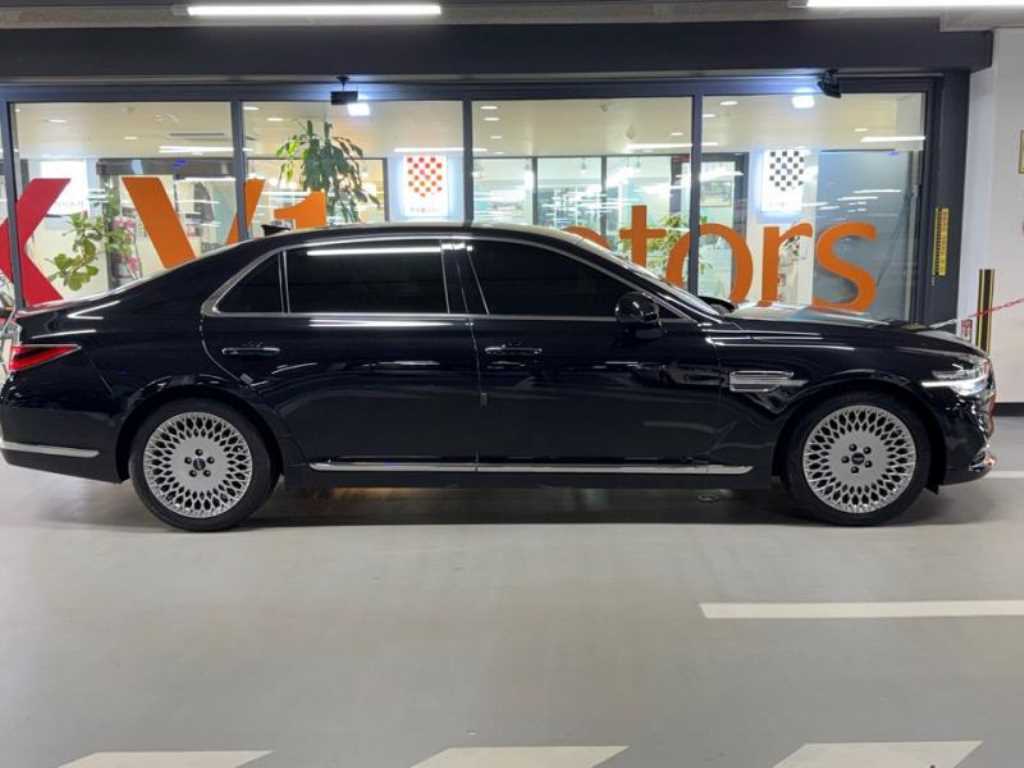 Genesis G90 - Vista 6