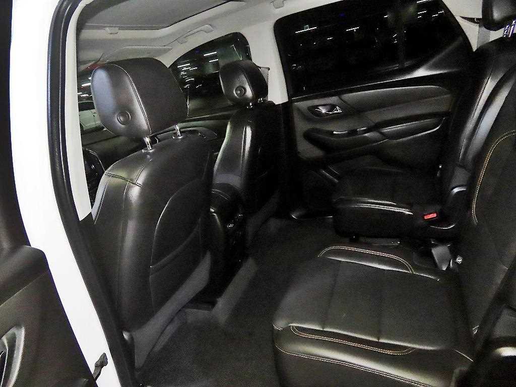 Chevrolet Travers - Vista 9