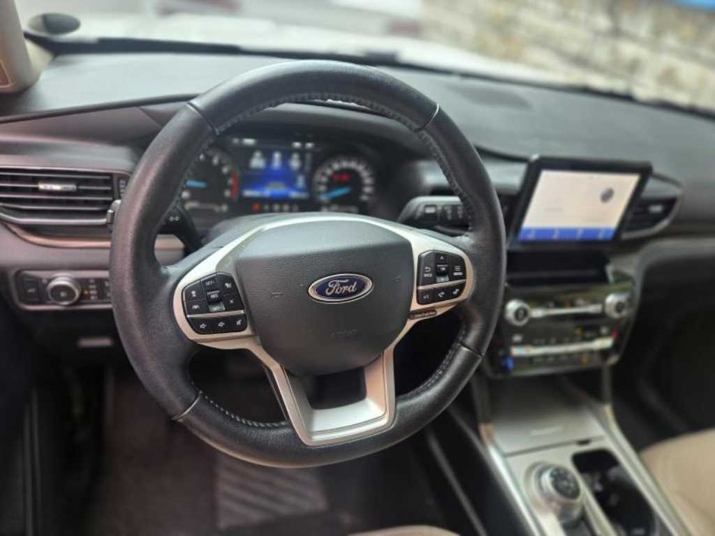 Ford Explorer - Vista 10
