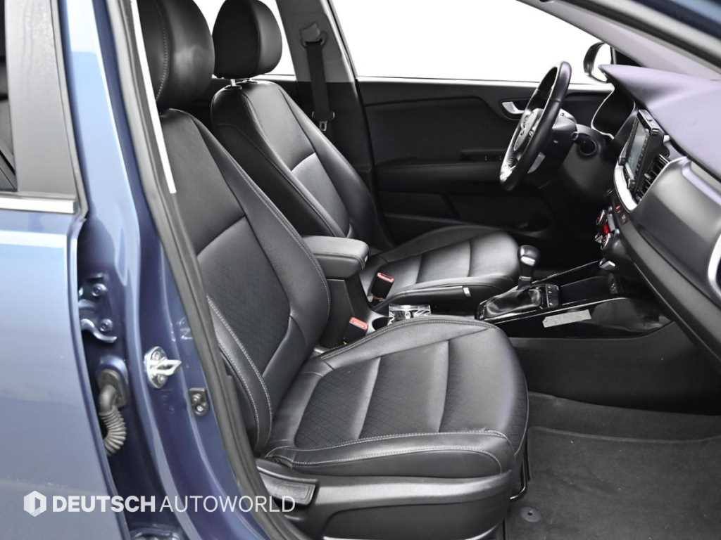 KIA Stonic - Vista 12