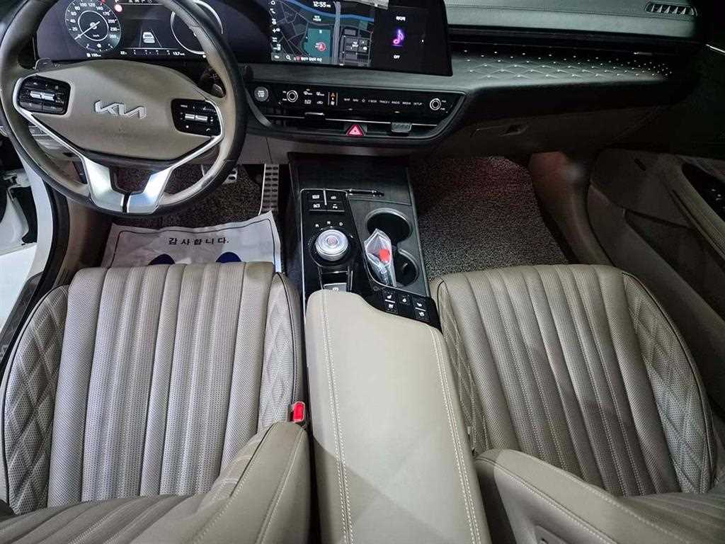 KIA K8 - Vista 12