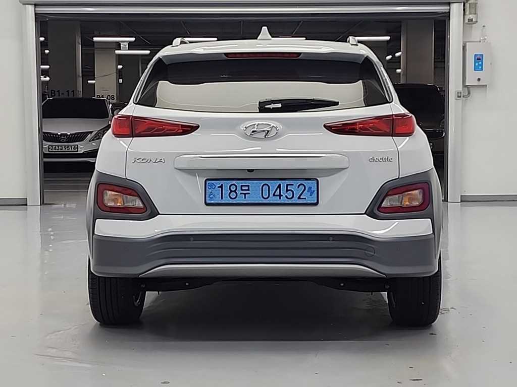 HYUNDAI Kona - Vista 3