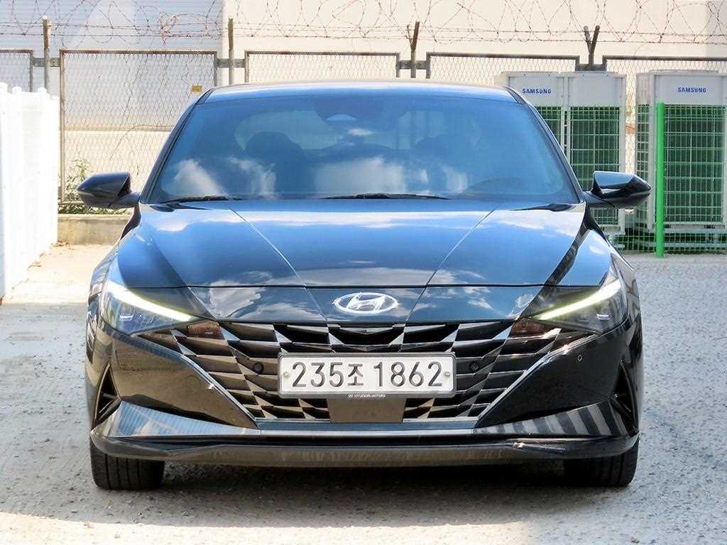 HYUNDAI Avante - Vista 3